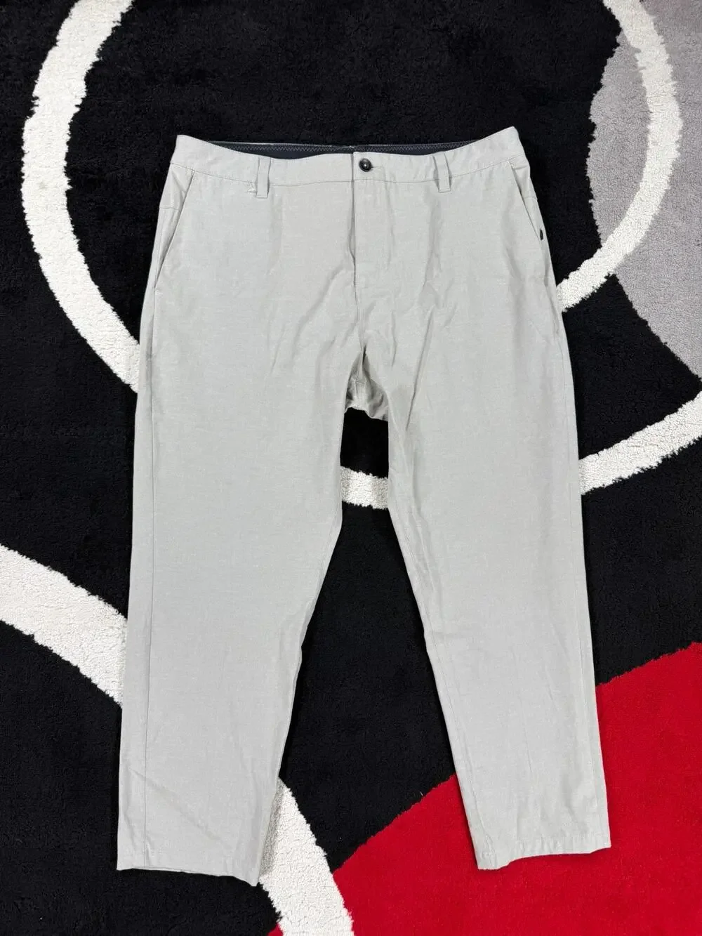 Vuori Pants Mens 36x28 Gray Aim Trouser Stretch Performance Athletic Travel Golf